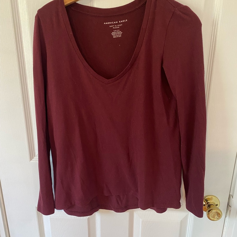 AEO Women's Burgundy Long Sleeve Top